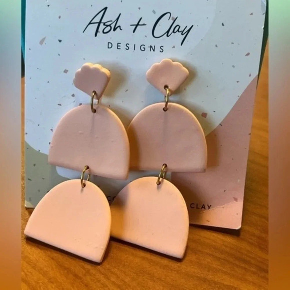 Pink Passion Half Shell Dangle Drop Clay Earrings - Picture 1 of 7